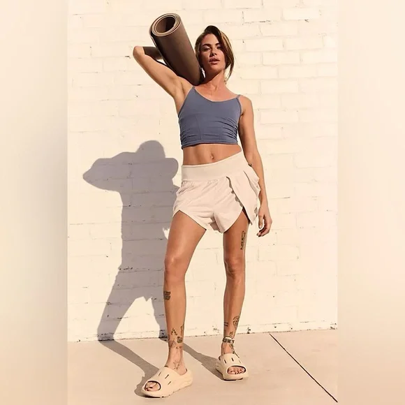 Women's Cream Shorts - Picture 4 of 6